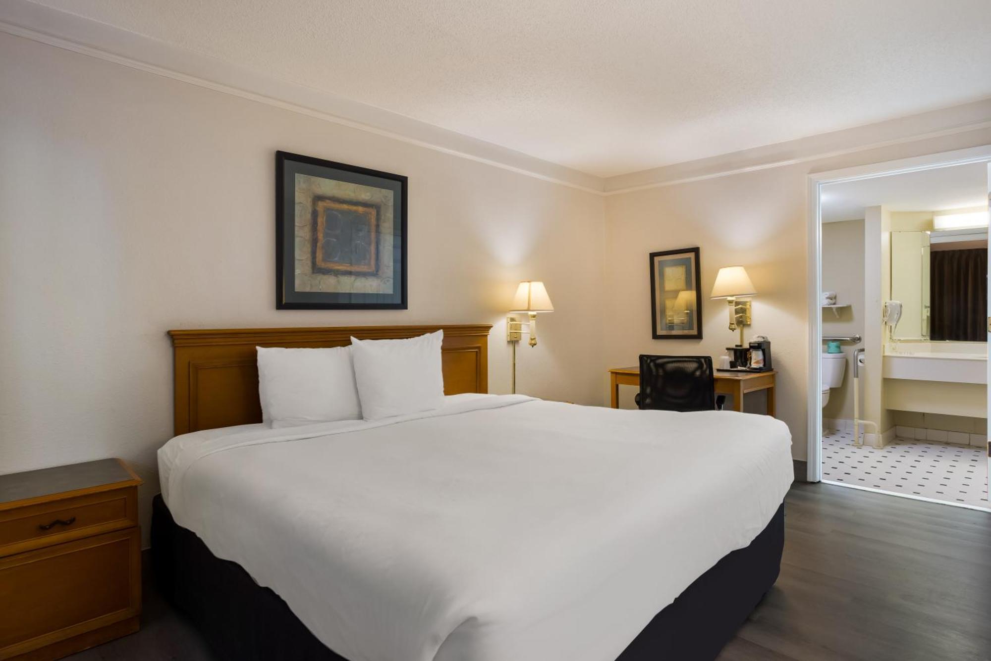 Lodge Super 8 By Wyndham Savannah Savannah