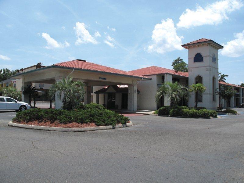 Lodge Super 8 By Wyndham Savannah