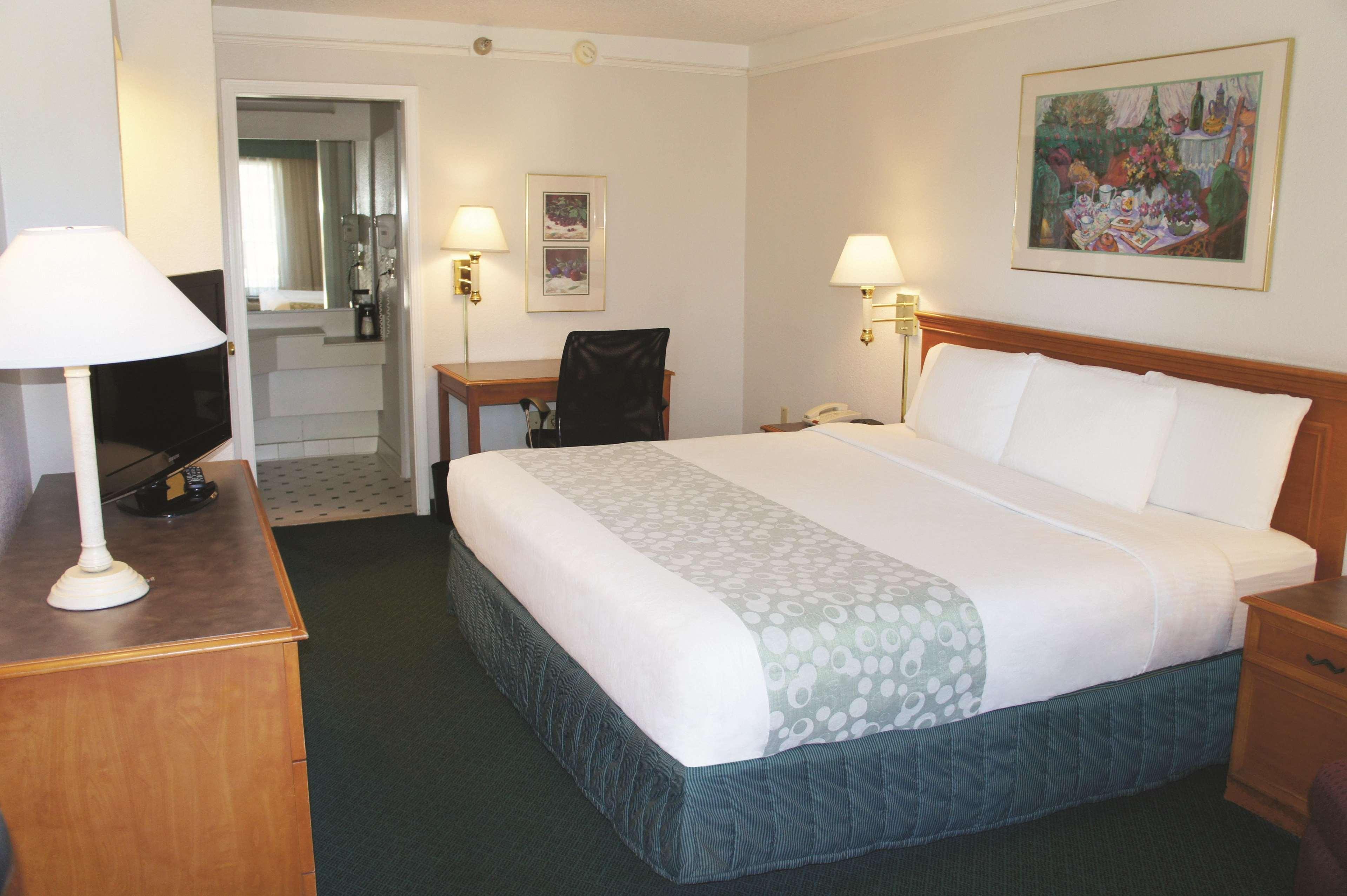 Super 8 By Wyndham Lodge