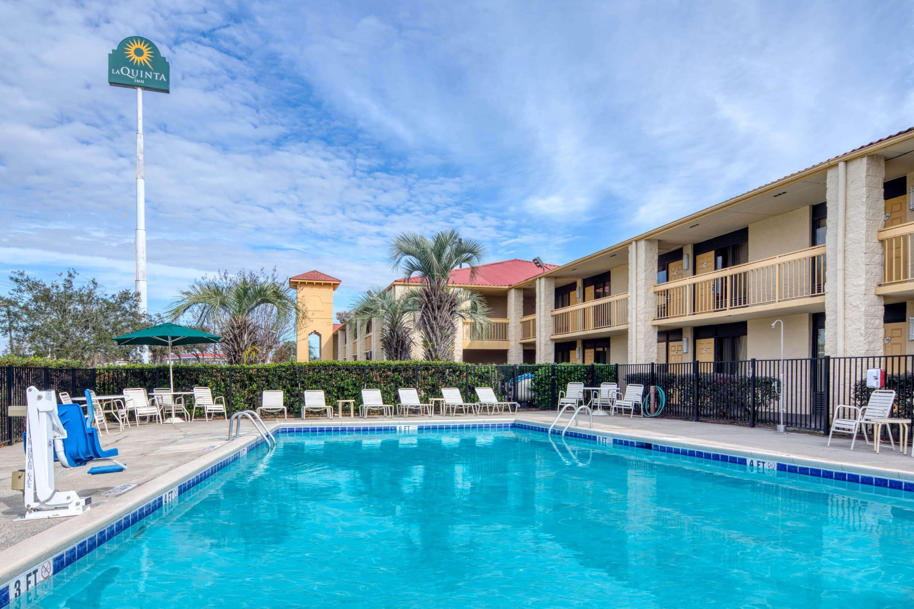 Lodge Super 8 By Wyndham Savannah