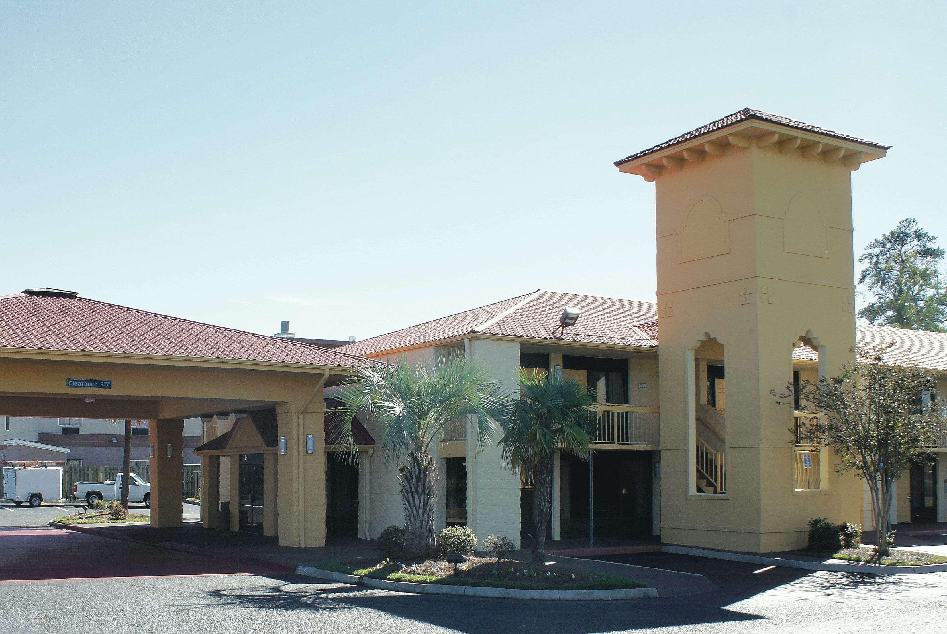 Super 8 By Wyndham Savannah
