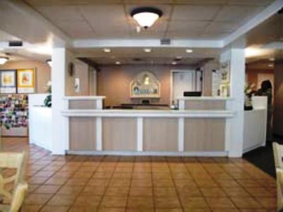 Super 8 By Wyndham Lodge Savannah